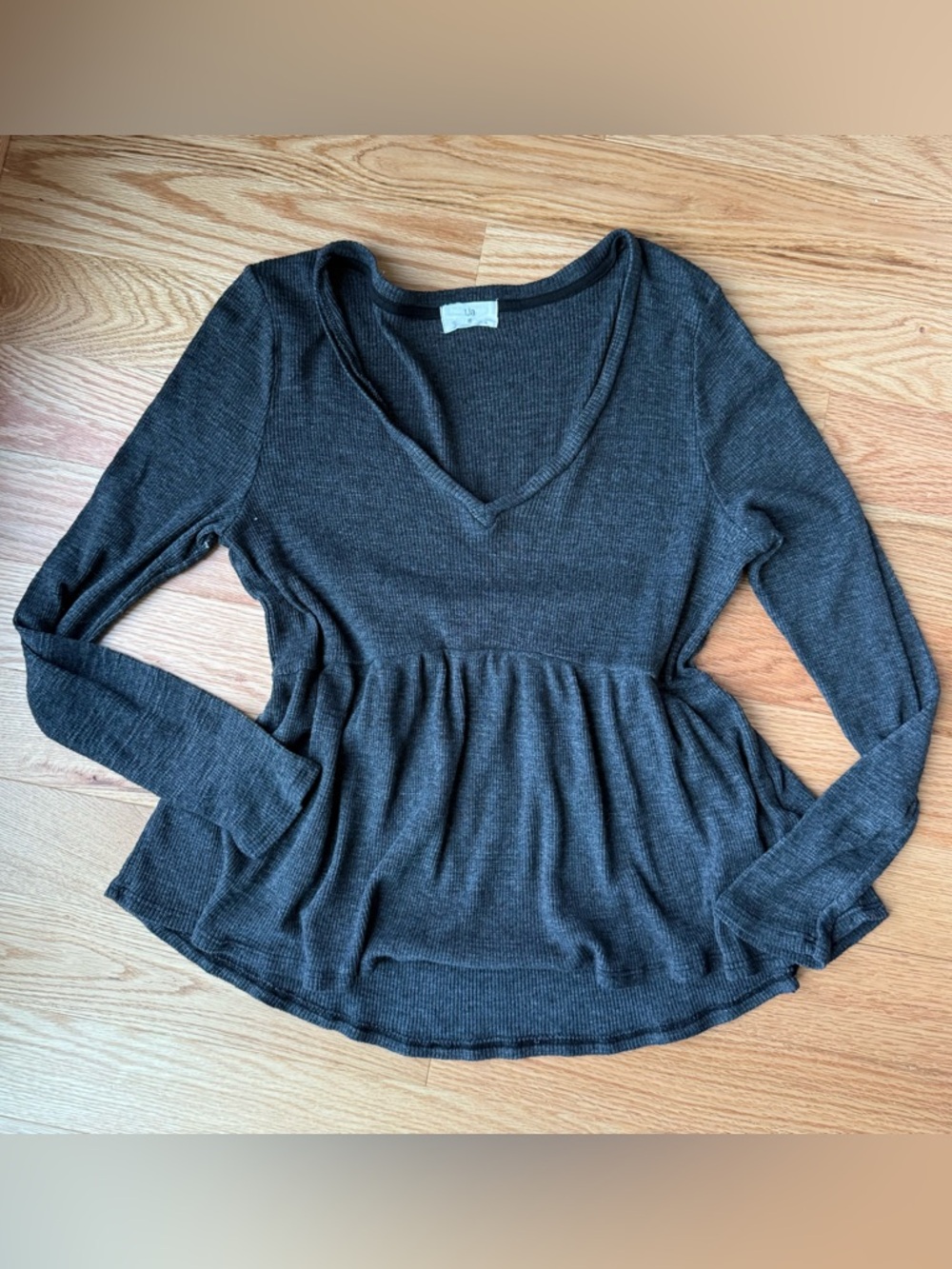 Anthropologie t.la Ribbed Babydoll Peplum Top Deep V Neck Charcoal Gray Size XS